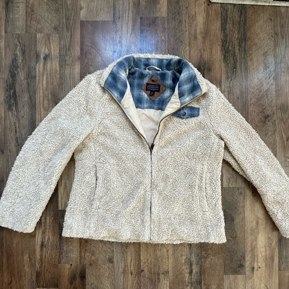 Pendleton Jackets & Blazers - Pendleton Cream Teddy Sherpa Jacket with Plaid Collar